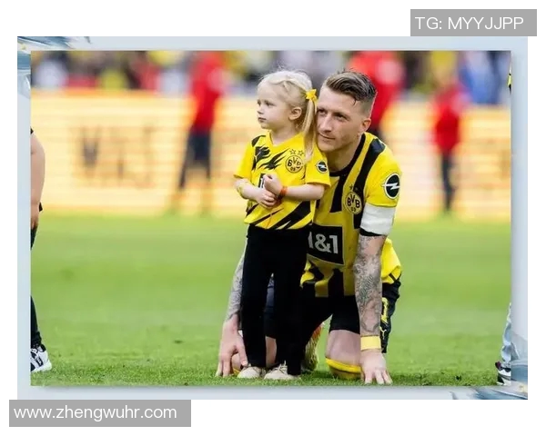 阳光帅气男足球明星的魅力与风采展现 阳光帅气男足球明星的魅力与风采展现